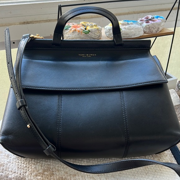 Tory Burch Handbags - TORY BURCH T Satchel black leather bag with strap